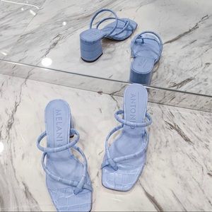 Antonia Melani block heel